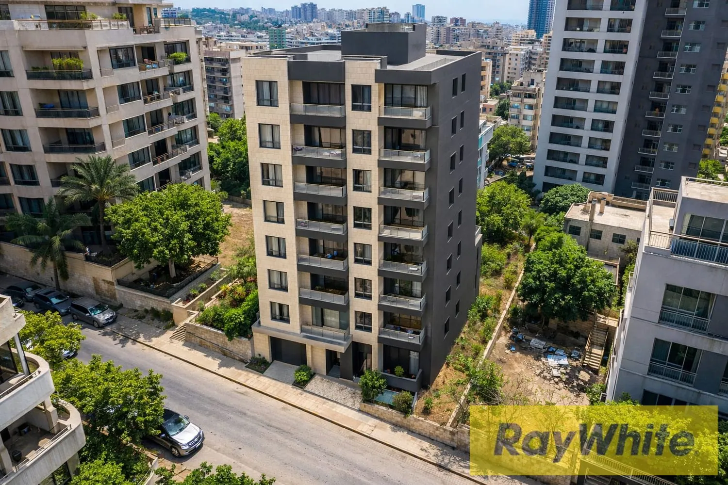 Prime Land For Sale In Achrafieh – Sioufi (zone 4) — الصورة 2