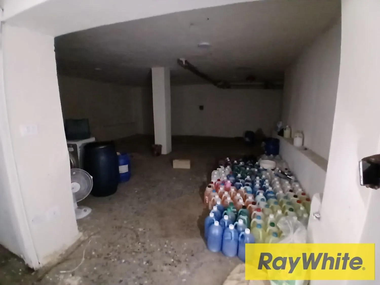 Warehouse For Rent In Ain El Remmaneh — الصورة 3