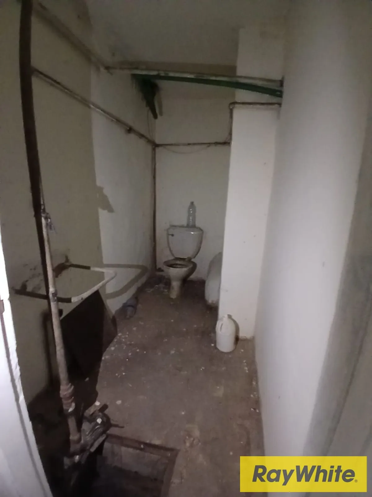 Warehouse For Rent In Ain El Remmaneh — الصورة 4
