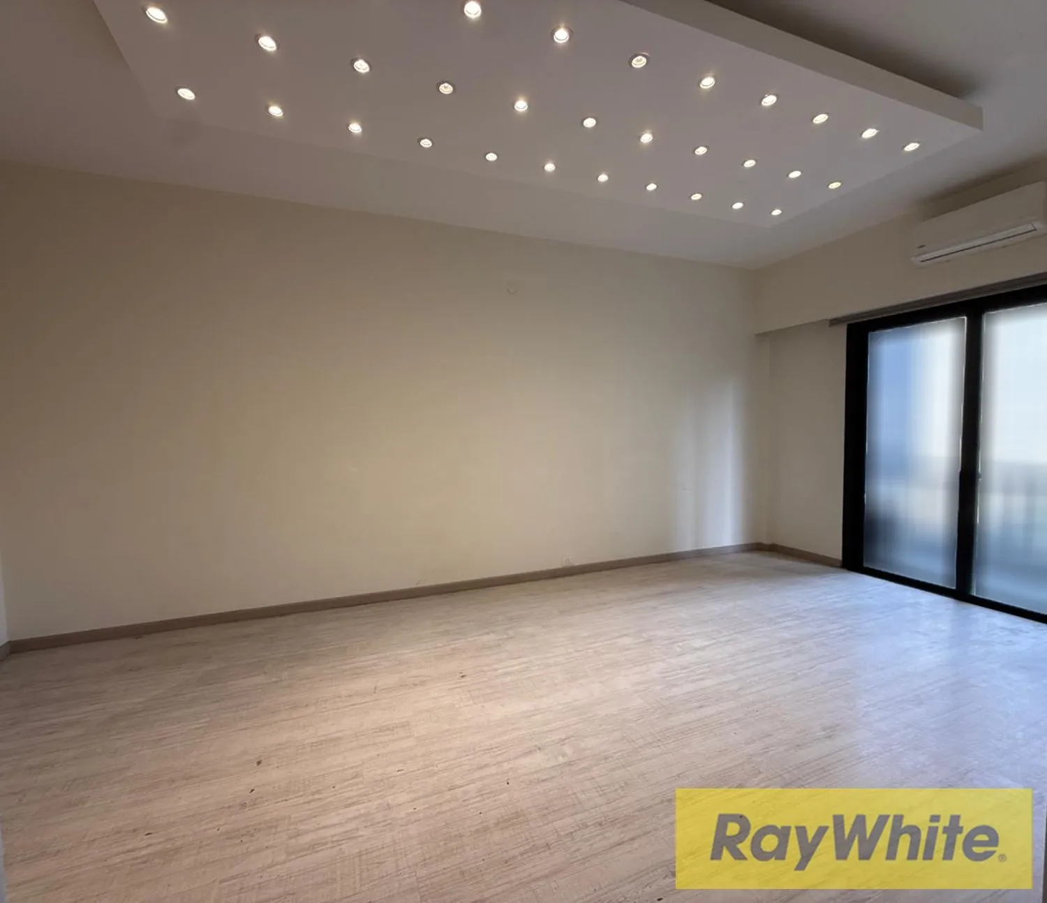Office For Rent In Saifi – 150 Sqm — الصورة 2
