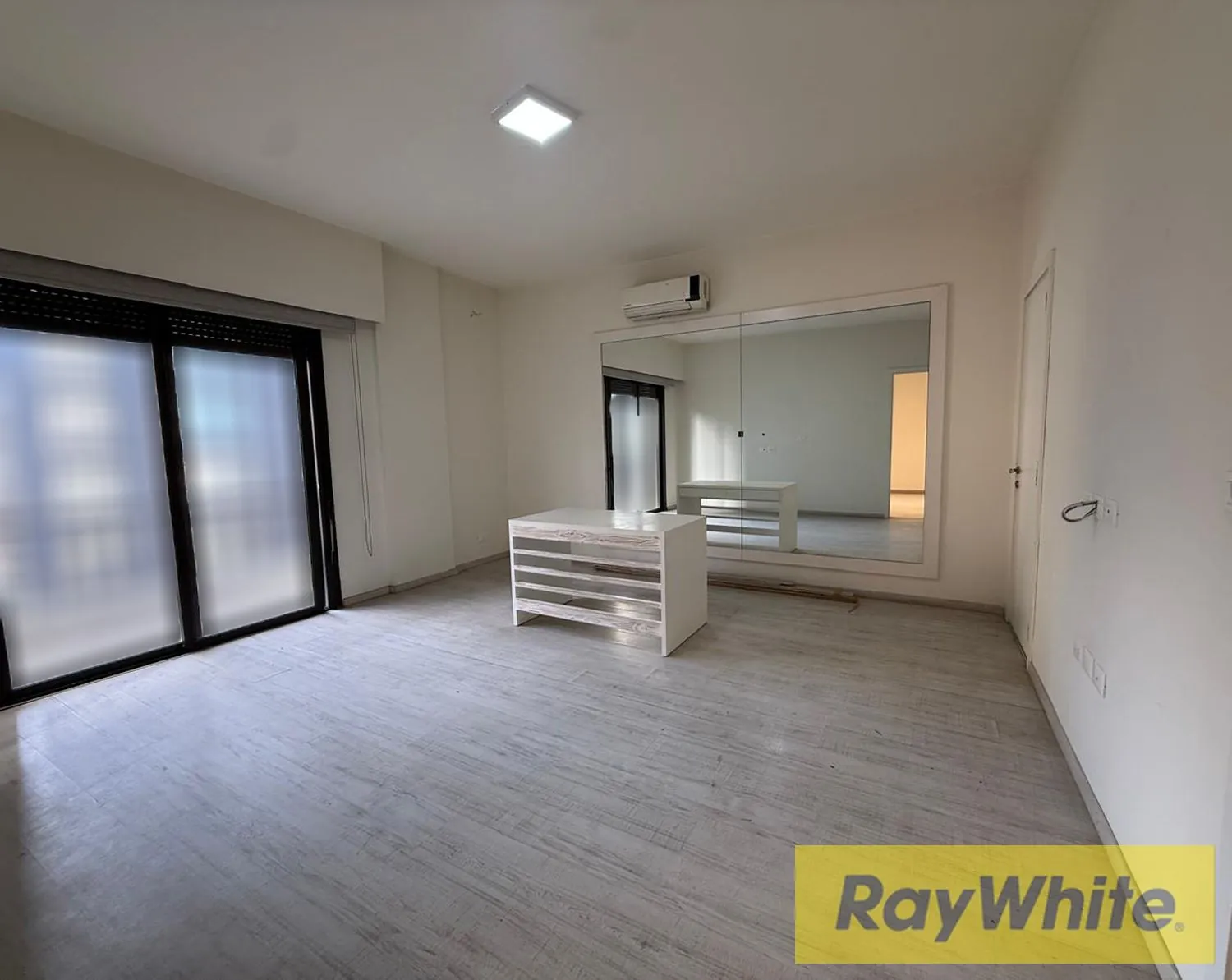 Office For Rent In Saifi – 150 Sqm — الصورة 4