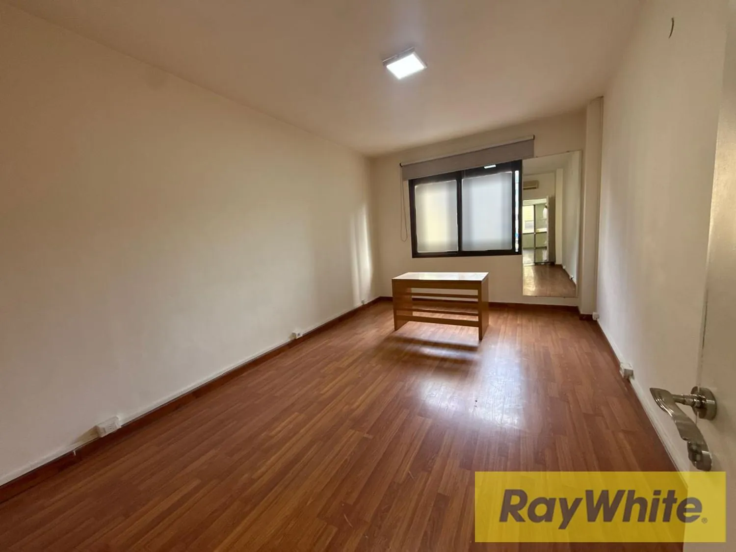 Office For Rent In Saifi – 150 Sqm — الصورة 5
