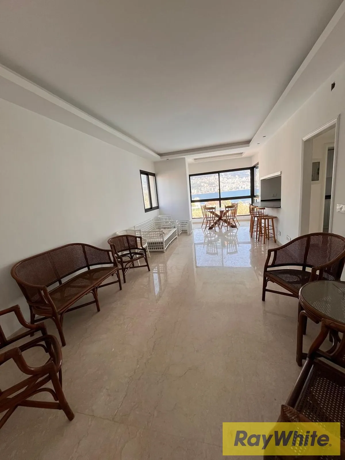 Chalet For Sale In Tabarja – 90 Sqm | Sea View — الصورة 4