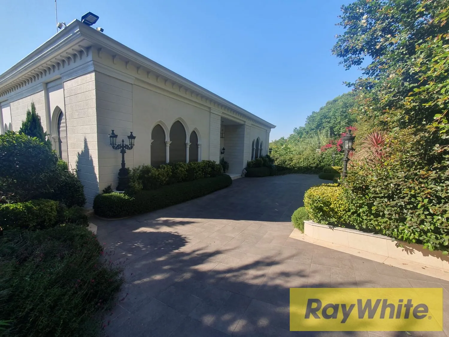 Villa For Sale In Ain Saadeh|furnished