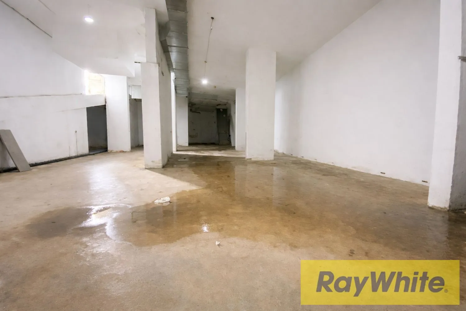 Warehouse For Sale In Jdeideh – 600 Sqm — الصورة 3