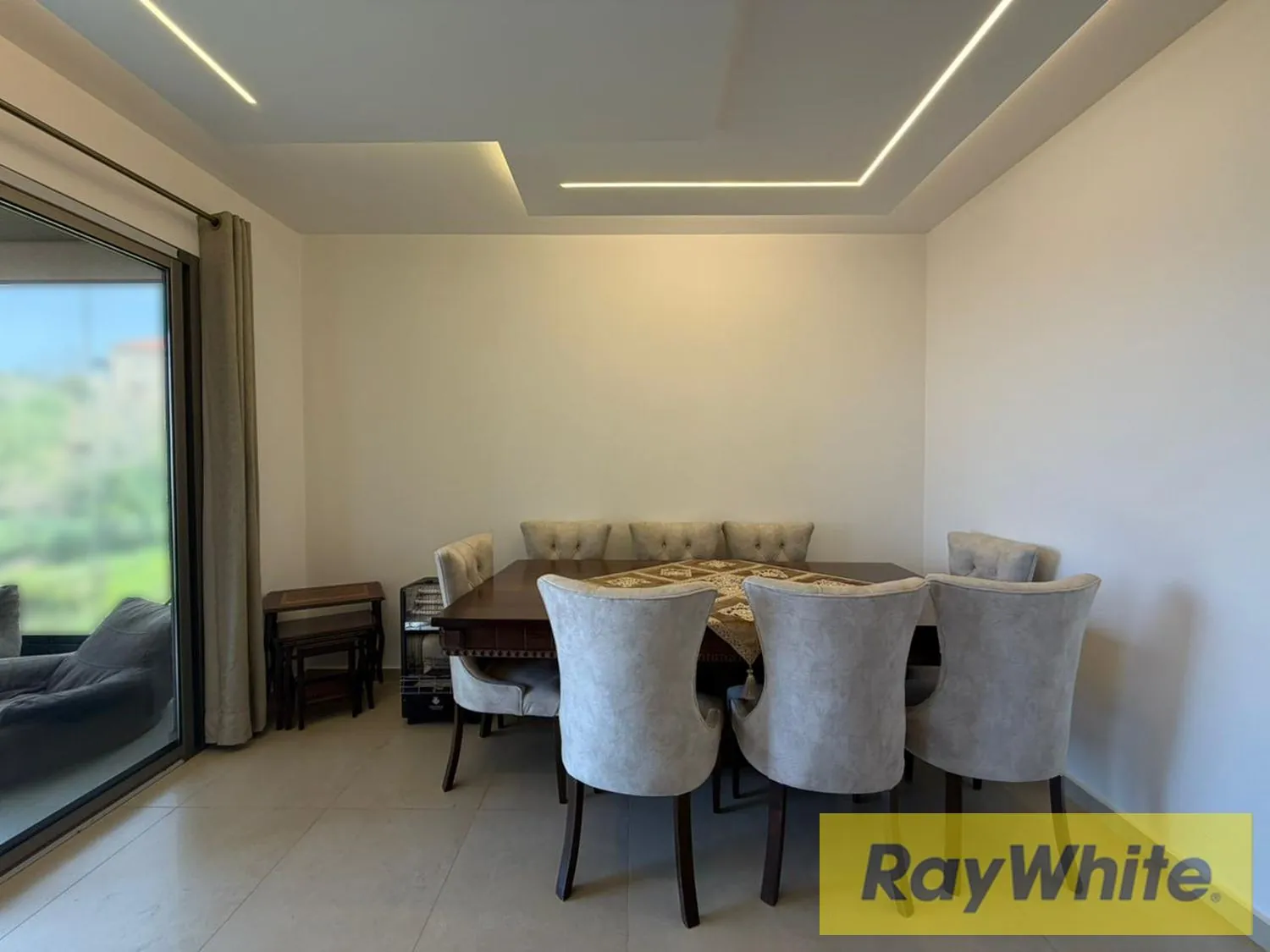 Apartment For Sale In Jouret El Ballout – 165 Sqm — الصورة 3