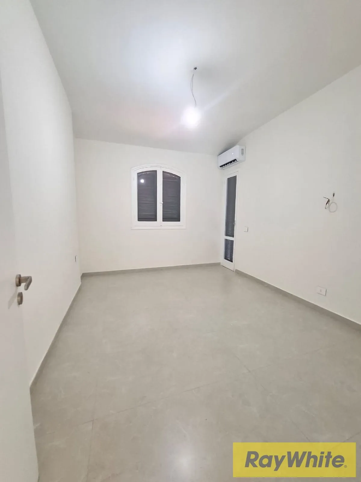 Apartment For Sale In Mansourieh – 180 Sqm | Fully Renovated — photo 3