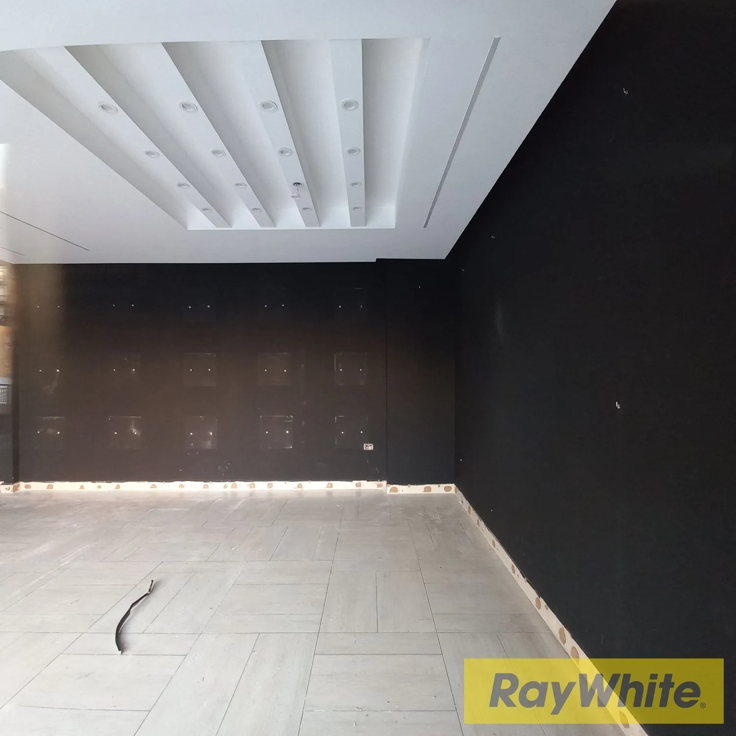 Shop For Rent In Zalka – Good Location — photo 4