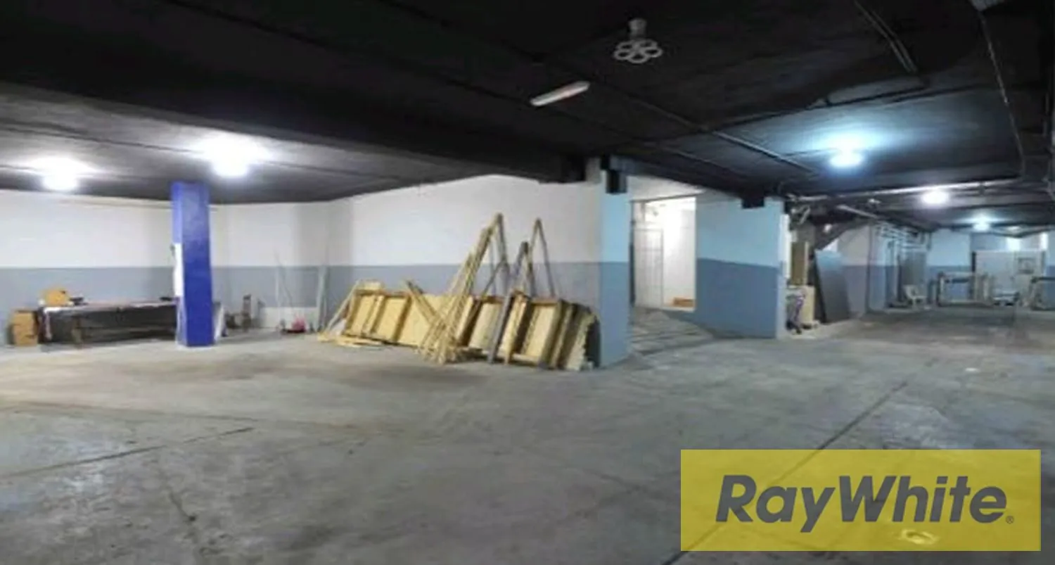 Warehouse For Sale In Gemmayze – 1,800 Sqm — الصورة 5