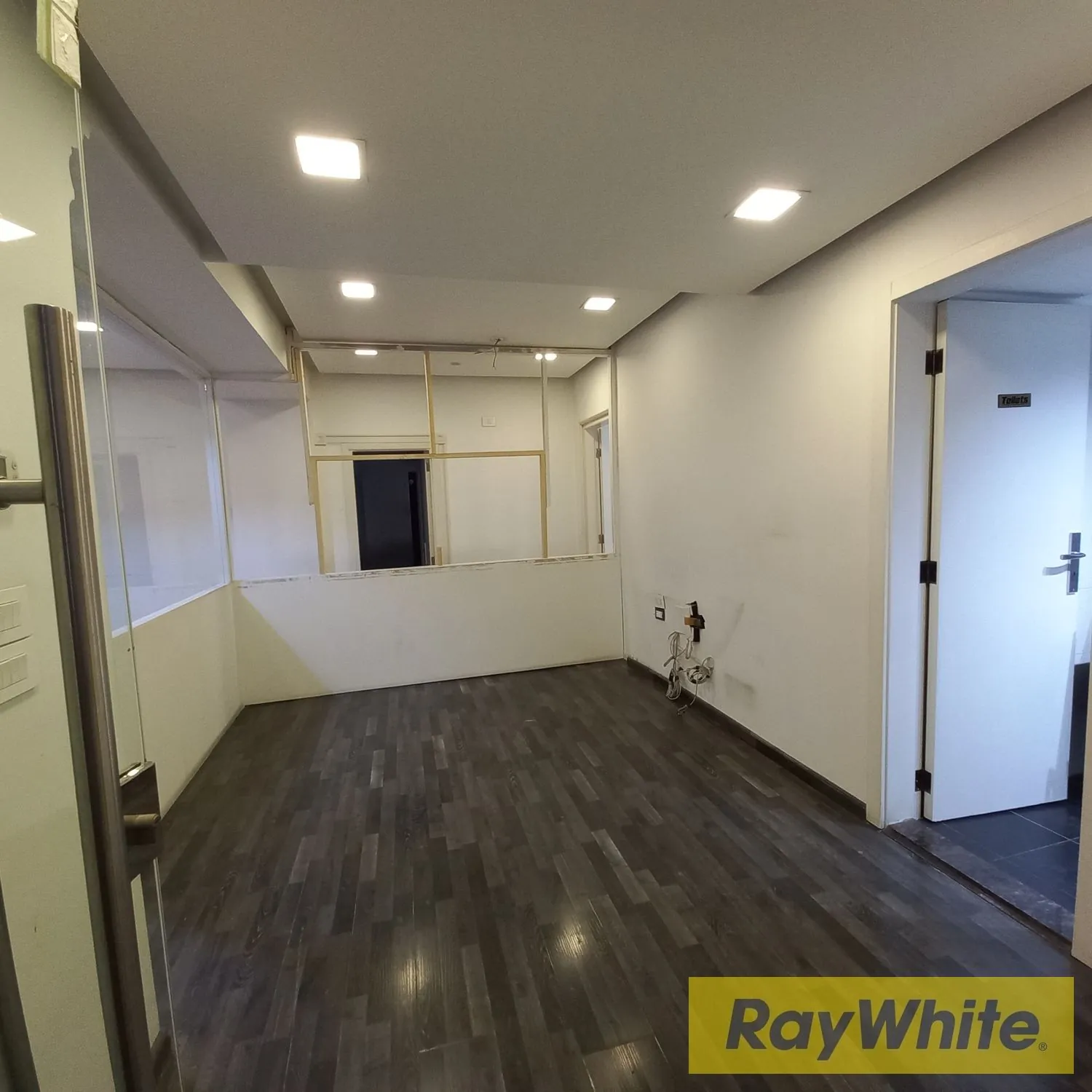 Good Location – Office In Zalka For Rent — الصورة 2