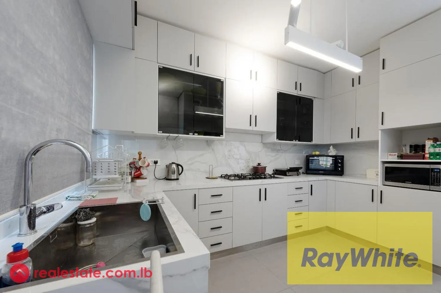 Renovated Apartment For Sale In Established 40-year-old Building — الصورة 5