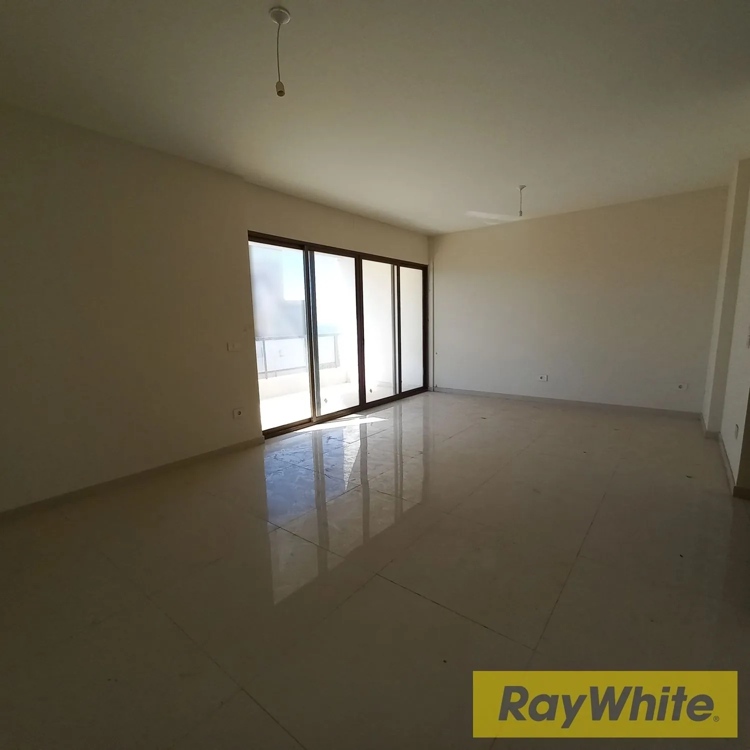 Apartment With Terrace In Biaqout For Rent — الصورة 2