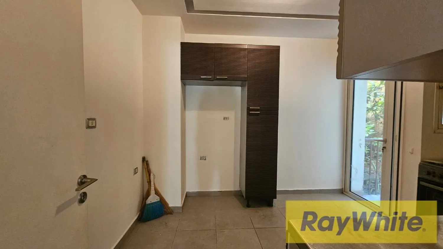 Apartment For Rent In Mar Mikhael | Furnished| Unfurnished — الصورة 4