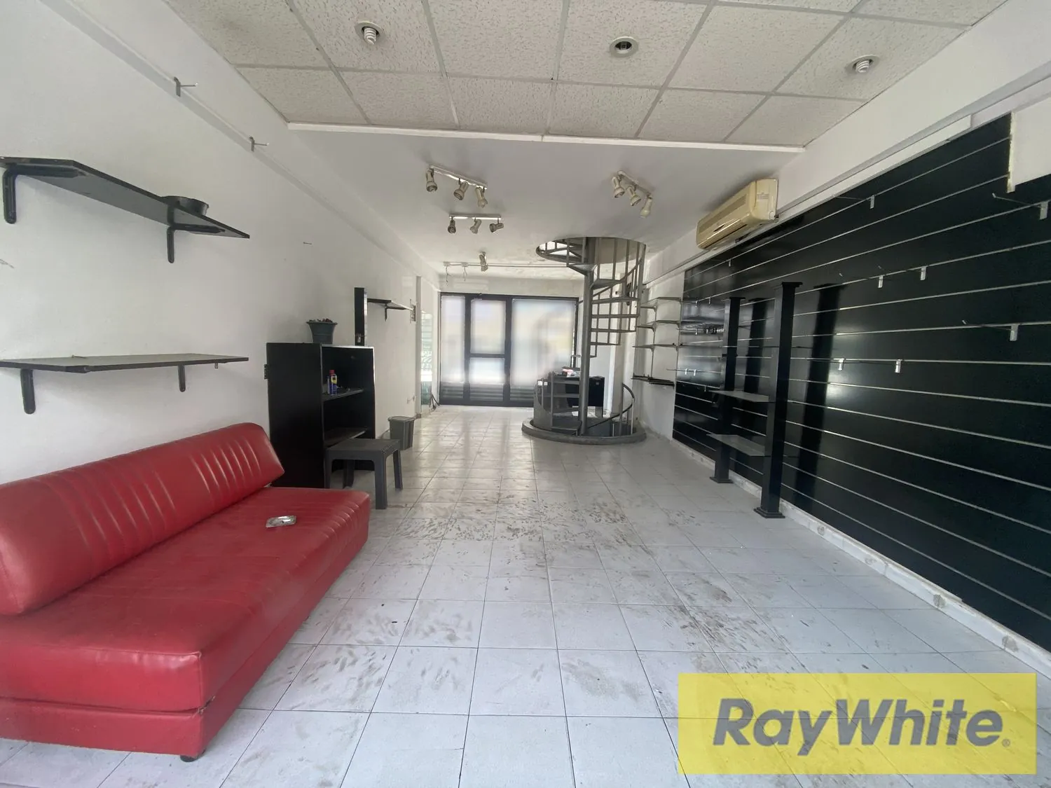 Shop For Sale In Baouchriyeh — الصورة 3