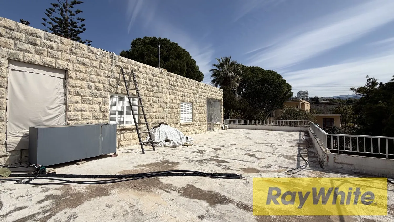 Stand Alone House For Sale In Amchit Jbeil — الصورة 2