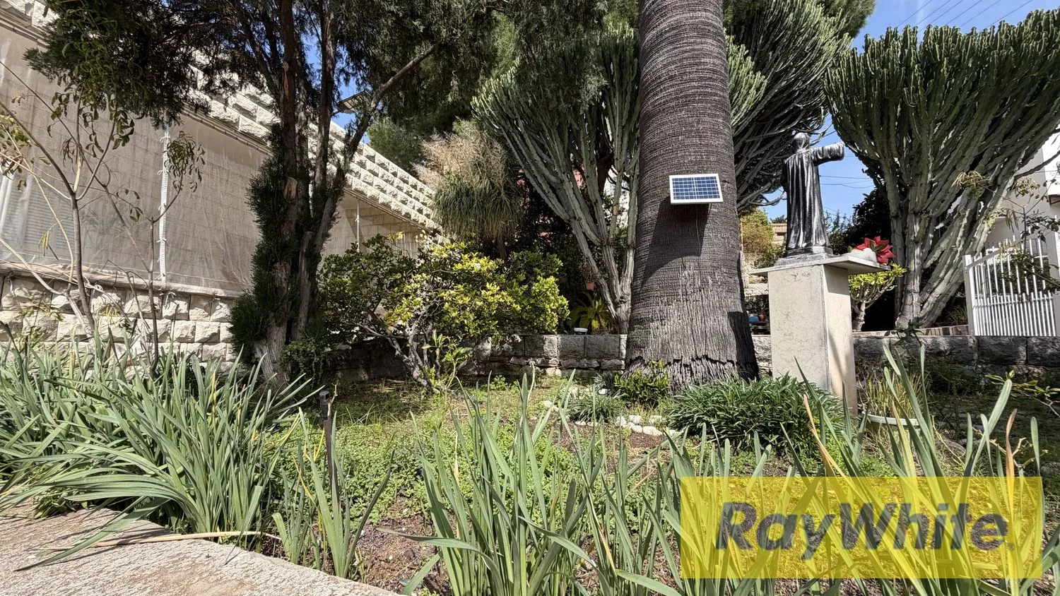 Stand Alone House For Sale In Amchit Jbeil — الصورة 4