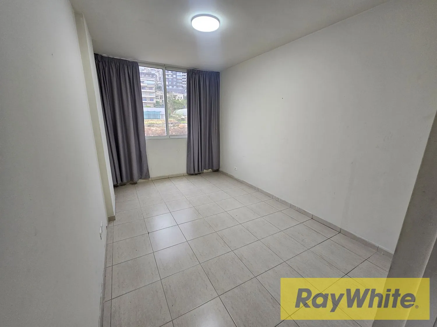 Office For Sale In Tabarja — الصورة 2