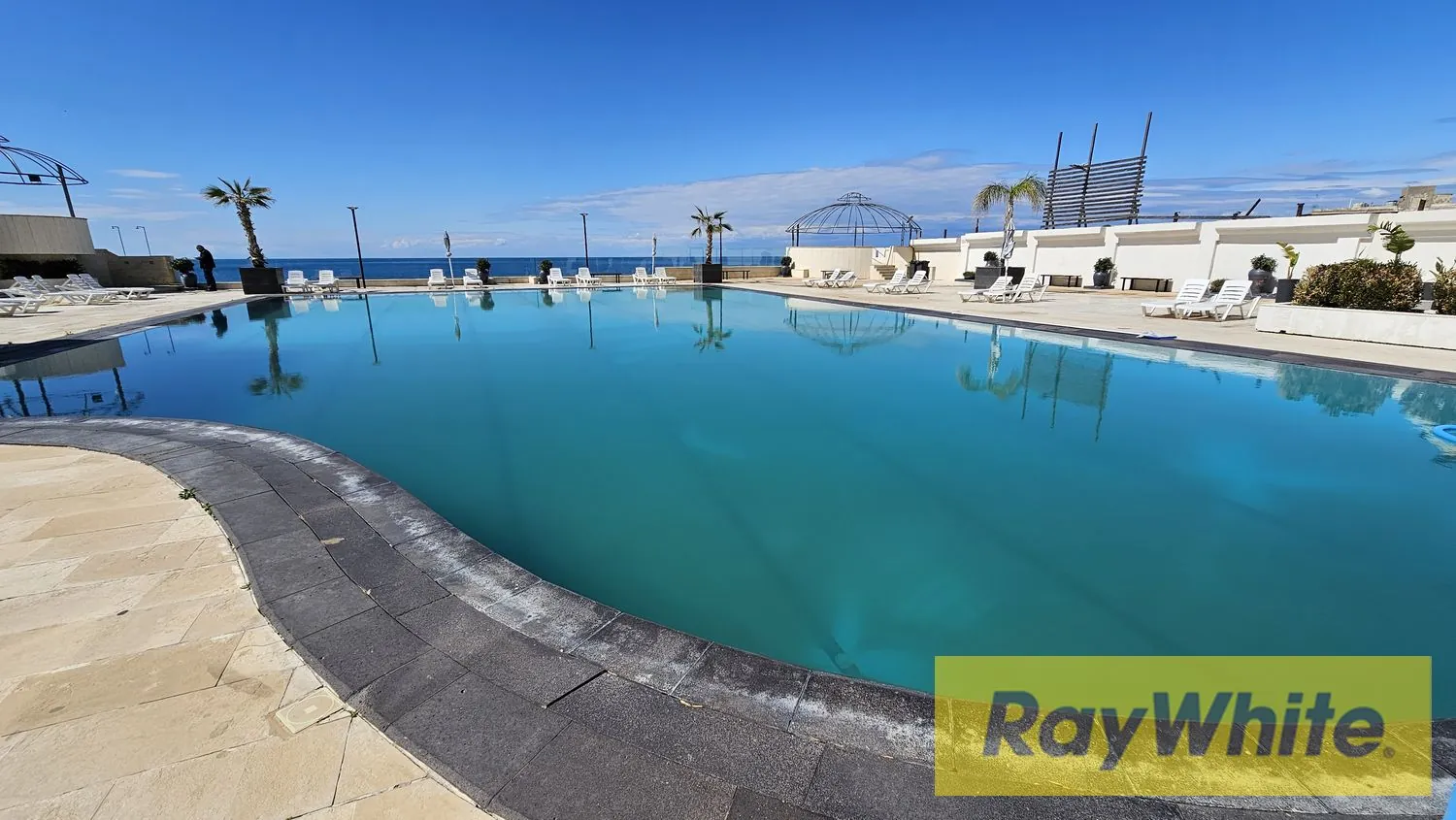 Chalet For Sale In Halat Jbeil — الصورة 4