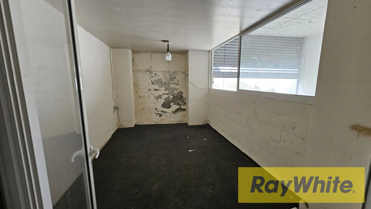 Warehouse For Rent In Kfaryassine — الصورة 2