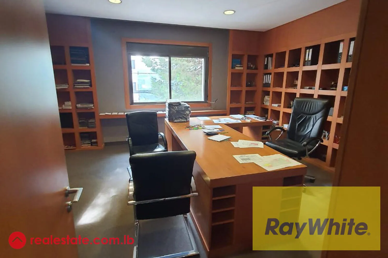 Offices And Warehouse For Sale In Mansourieh — الصورة 4