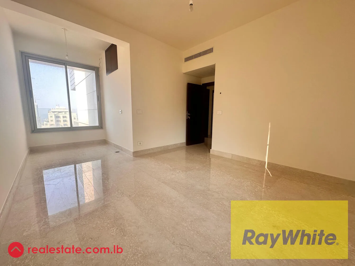 Apartment For Sale In Burj Al-murr — الصورة 3