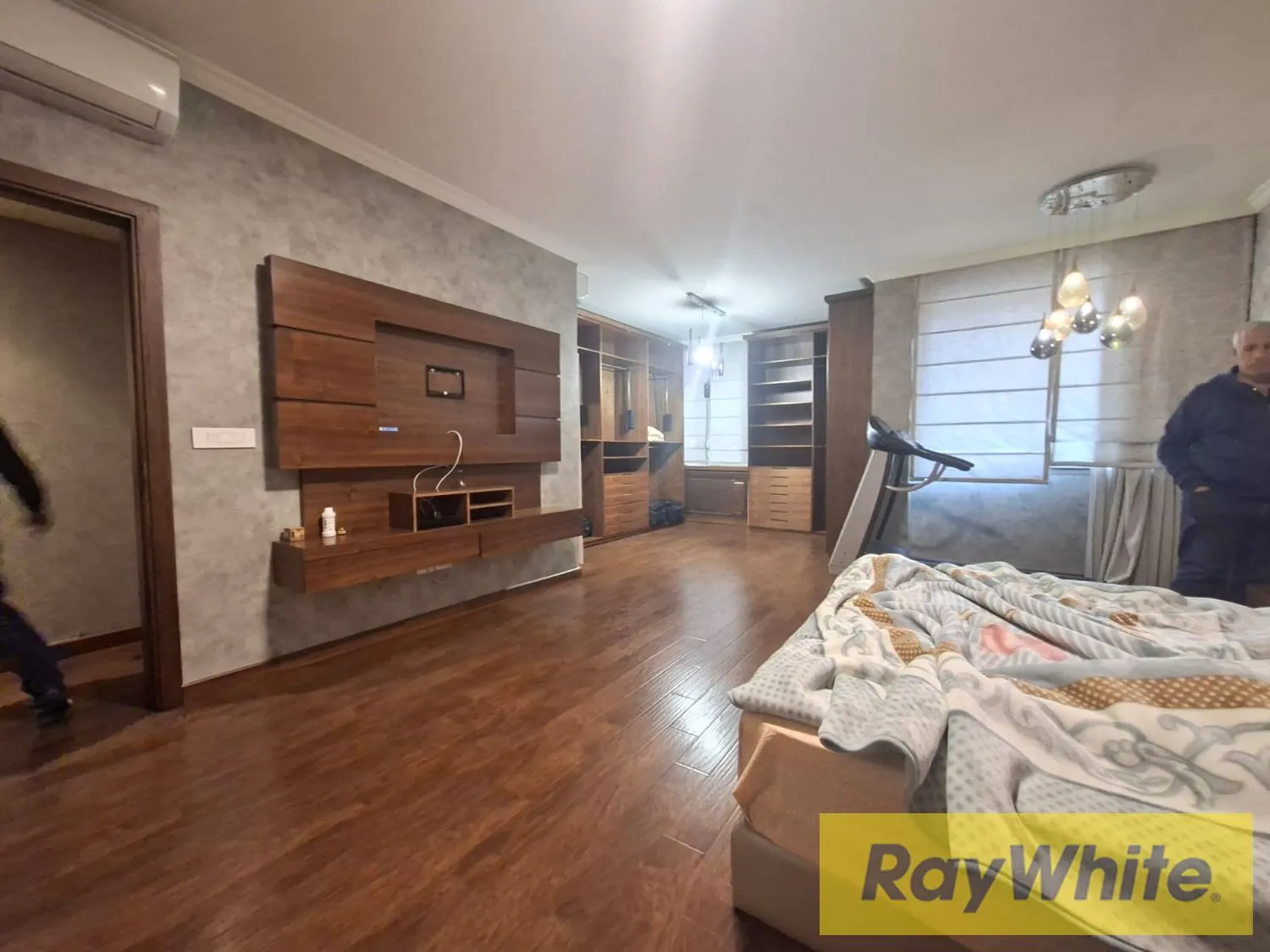 Apartment For Sale In Hamra