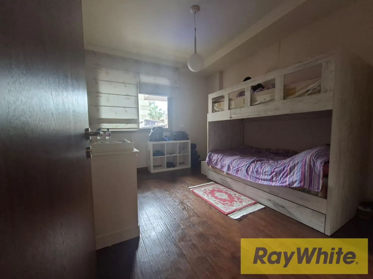 Apartment For Sale In Hamra — الصورة 2