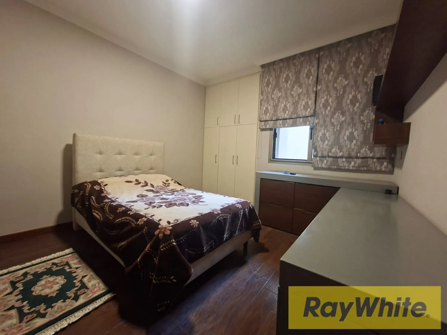 Apartment For Sale In Hamra — الصورة 4