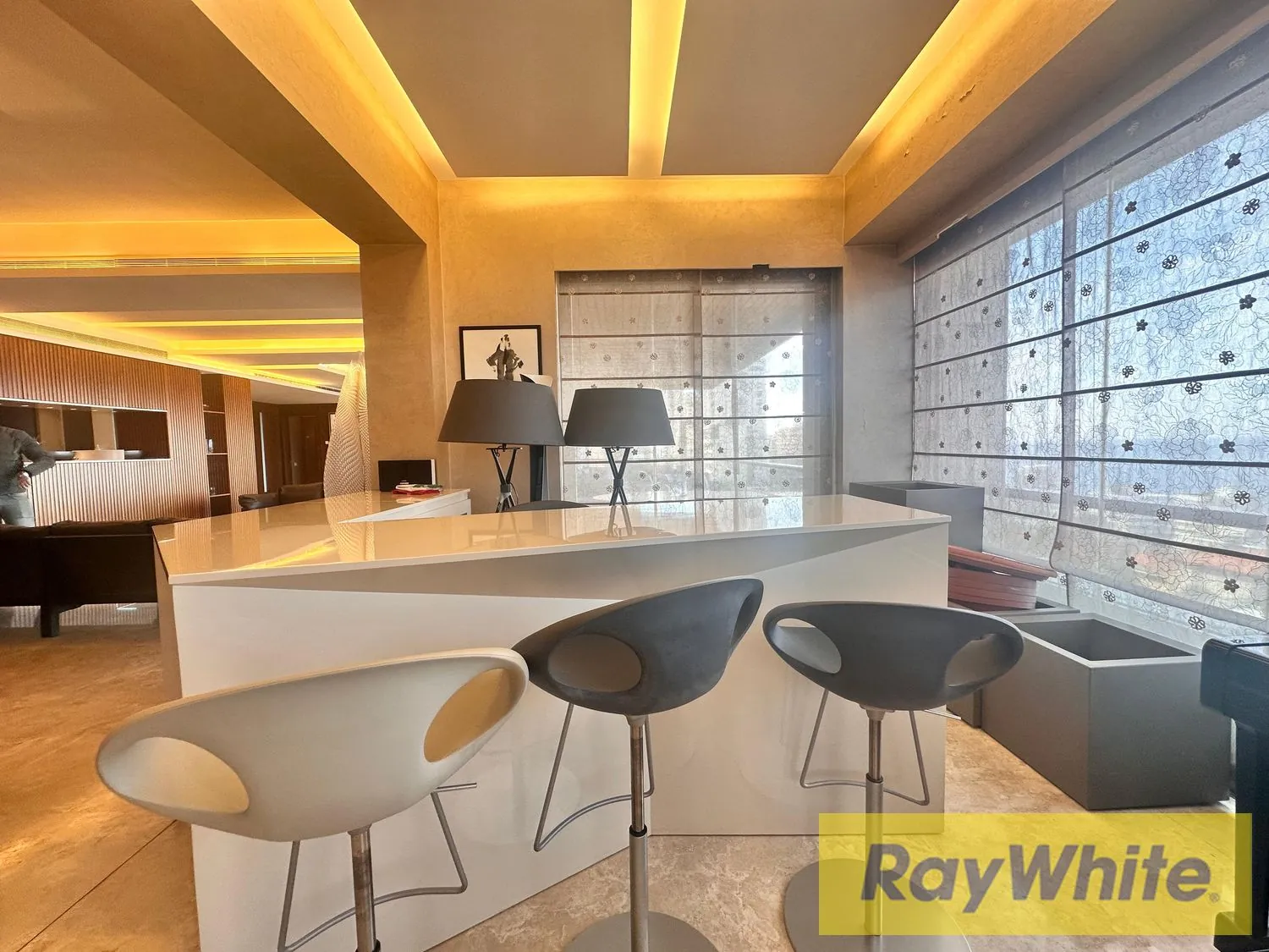 Luxury Full Floor Apartment For Sale — الصورة 4