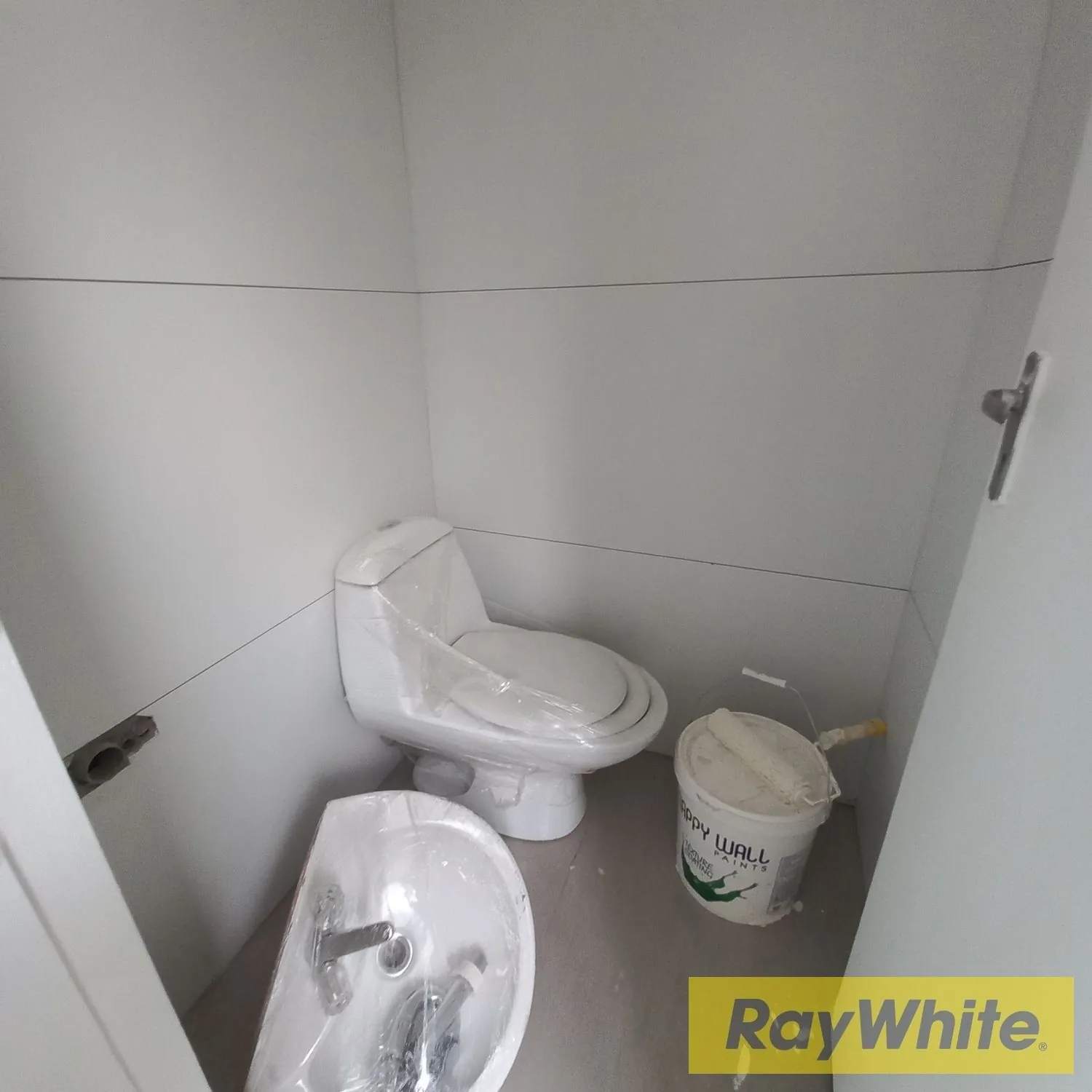 Spacious Shop For Rent In Antelias |good Location — الصورة 4