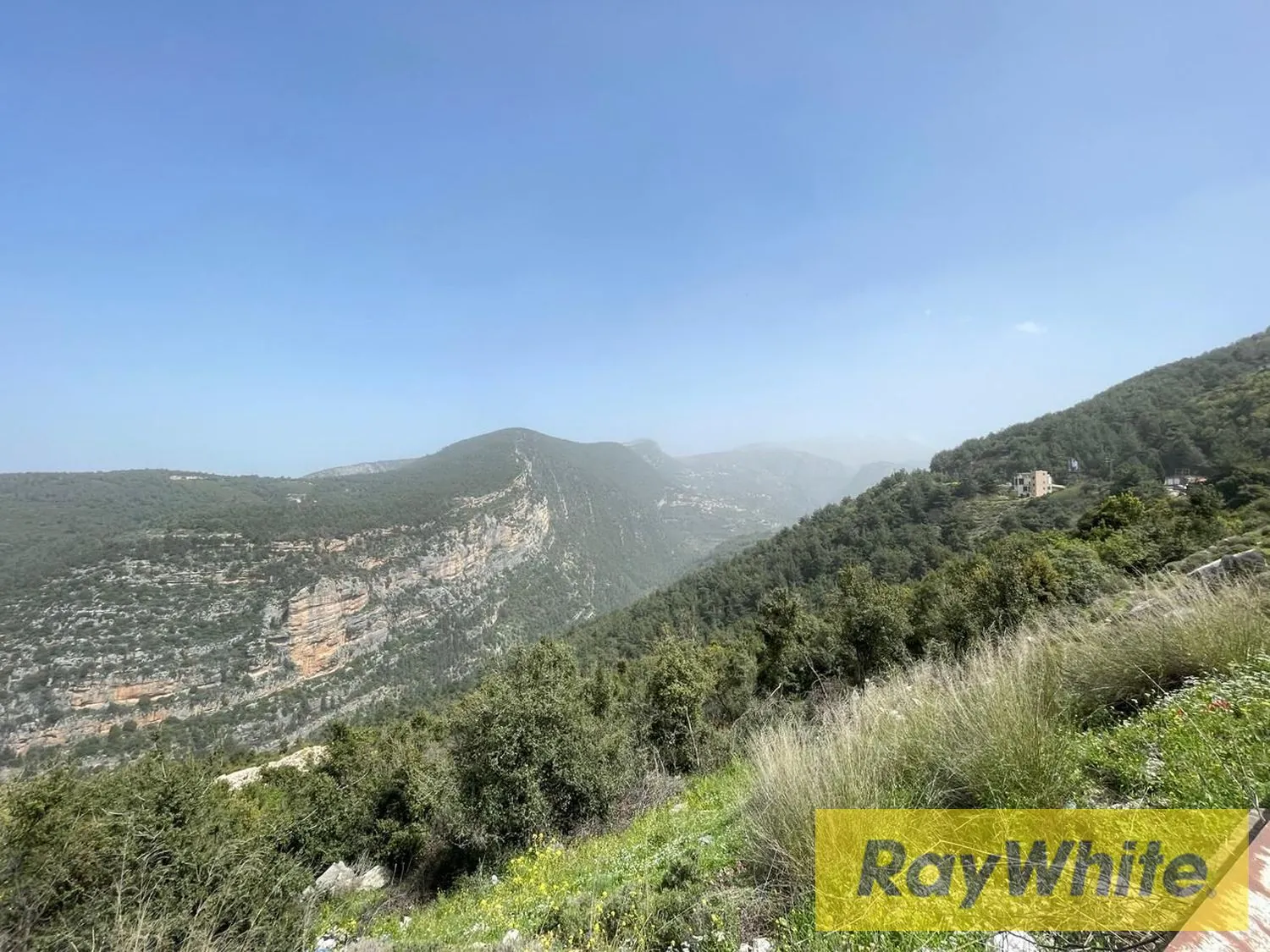 Land For Sale In Moghr Al Ahwal – Becharreh — الصورة 4