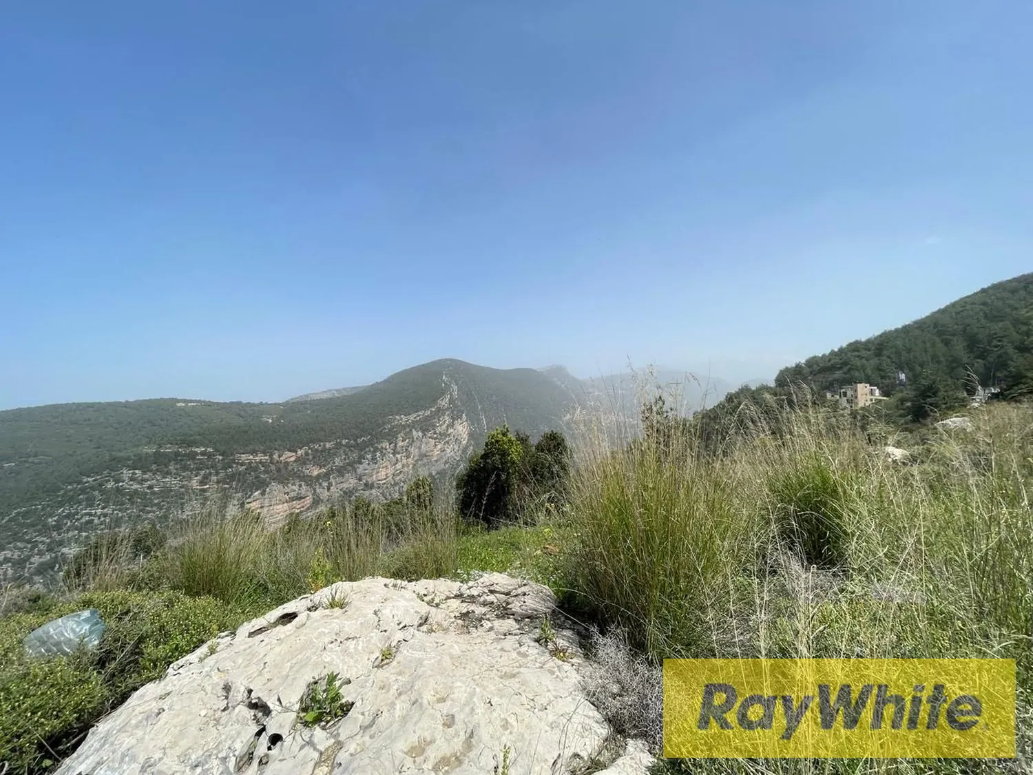 Land For Sale In Moghr Al Ahwal – Becharreh — الصورة 5