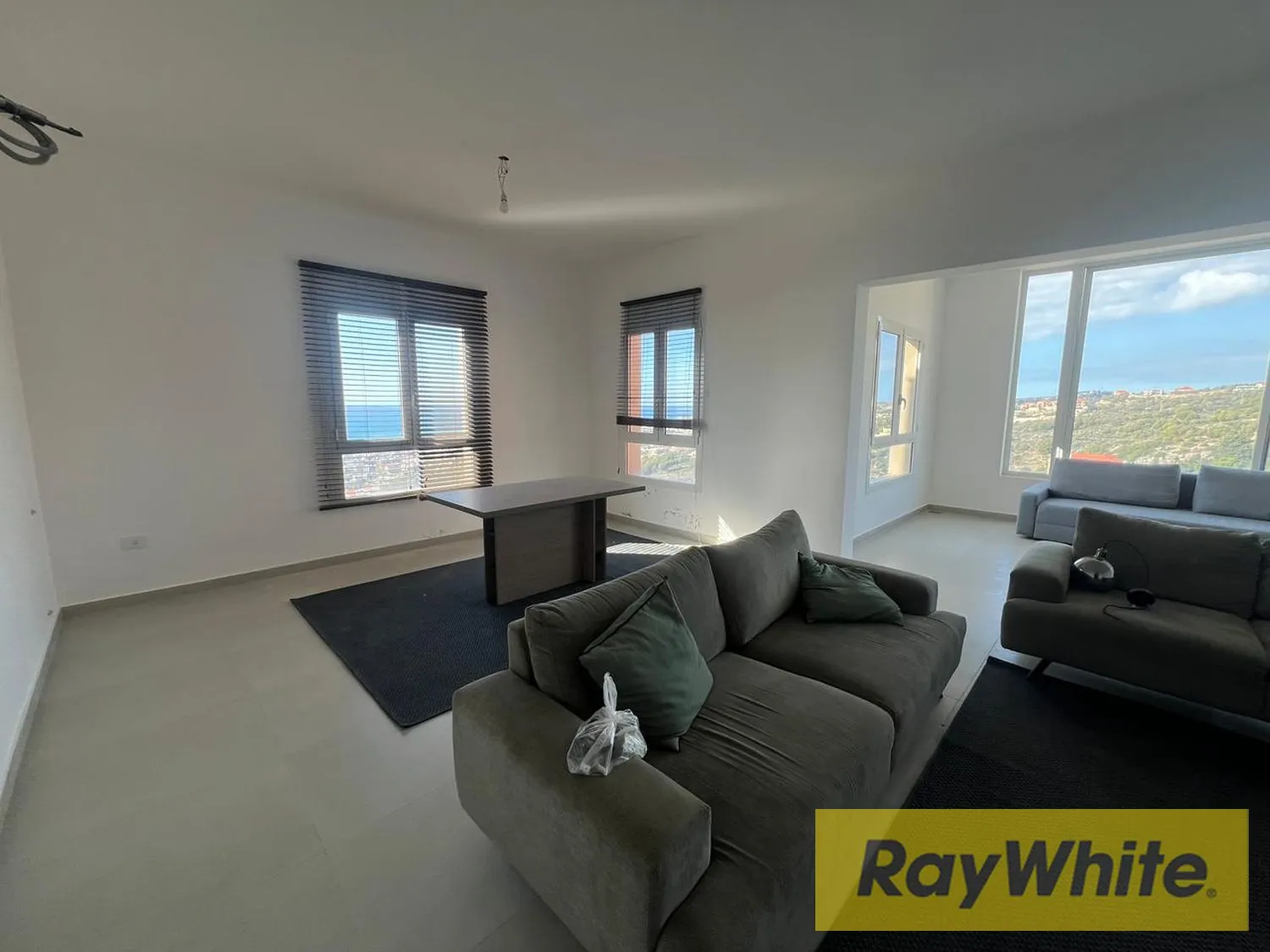 Furnished Apartment For Sale In Batroun — الصورة 3
