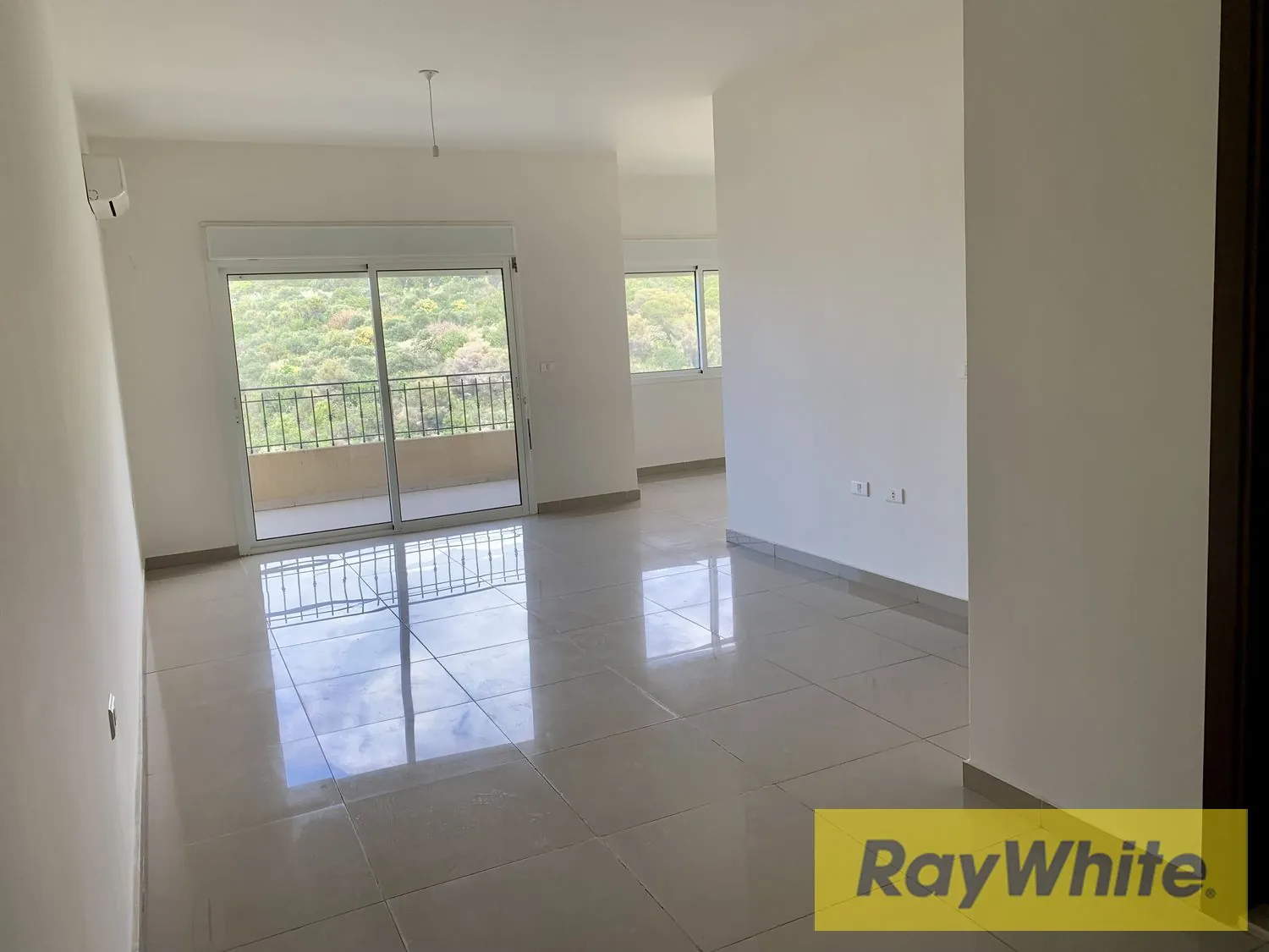 Apartment For Sale In Hosrayel Jbeil — الصورة 5