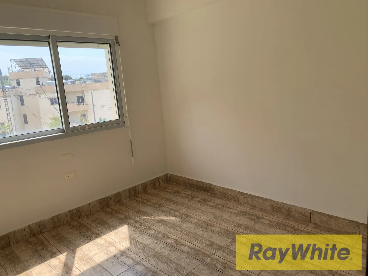 Apartment For Sale In Hosrayel Jbeil — الصورة 4