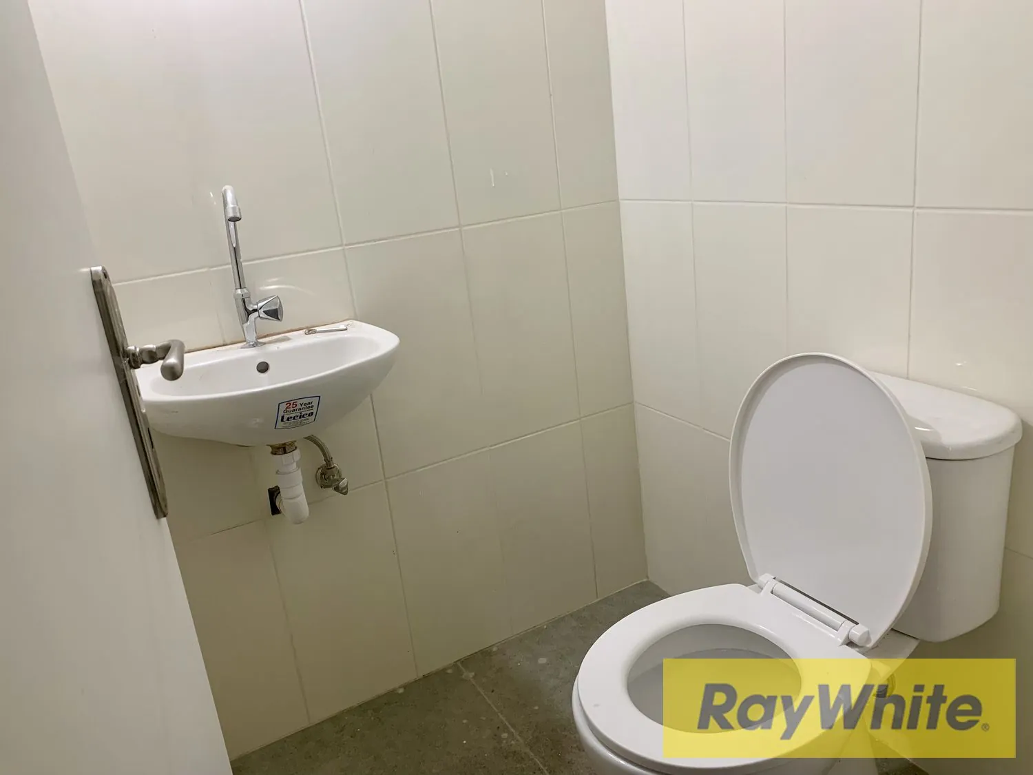 Warehouse For Rent In Gherfine Jbeil — الصورة 4