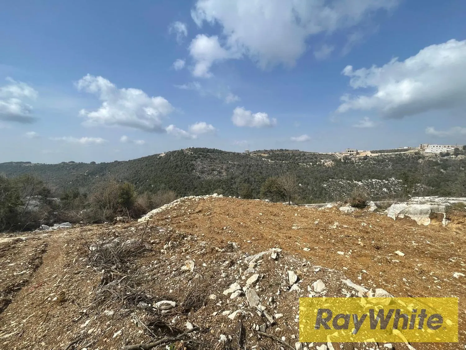 Land For Sale In Mechmech Jbeil — الصورة 2