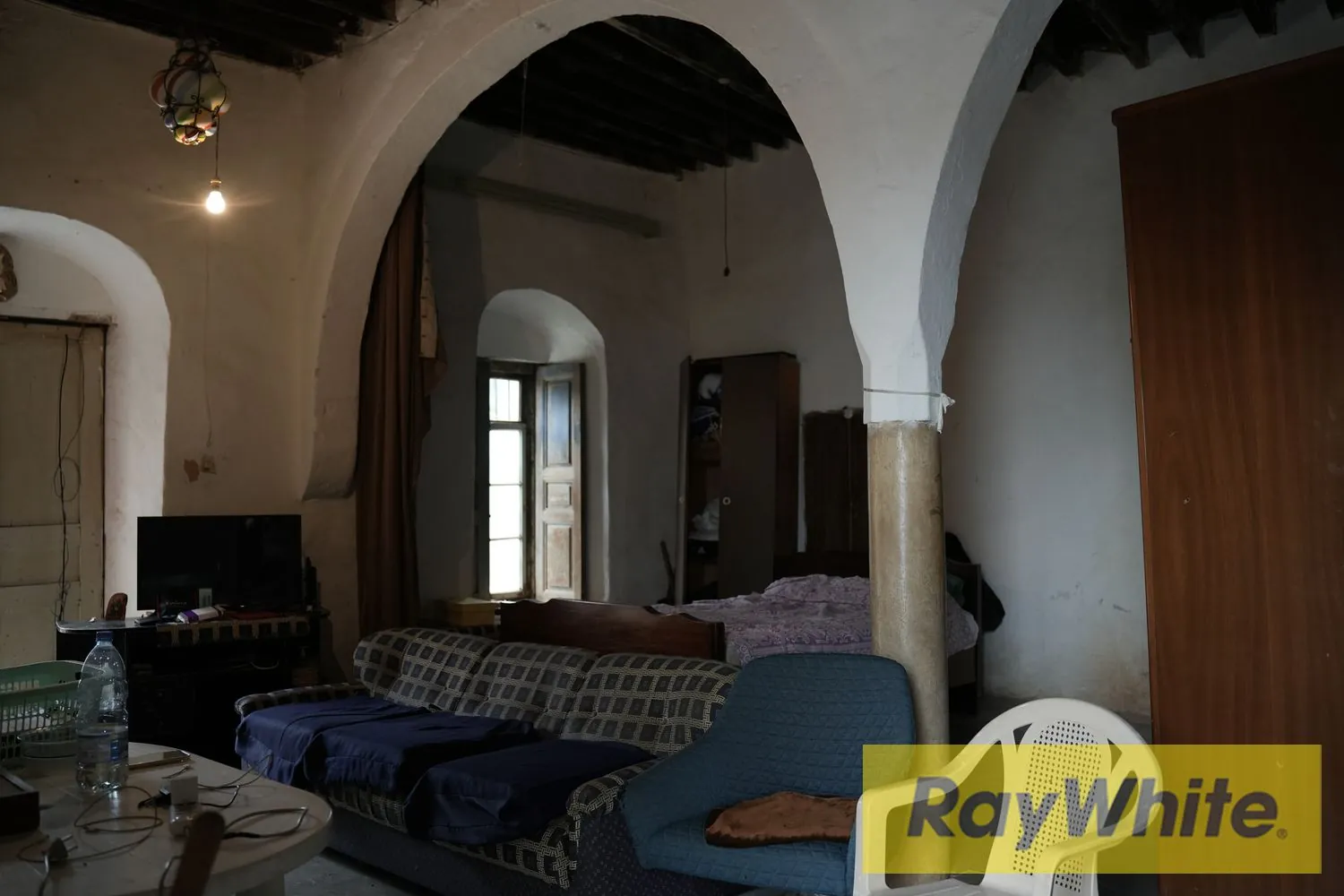 Land With Old House For Sale In Aamchit Jbeil — الصورة 2