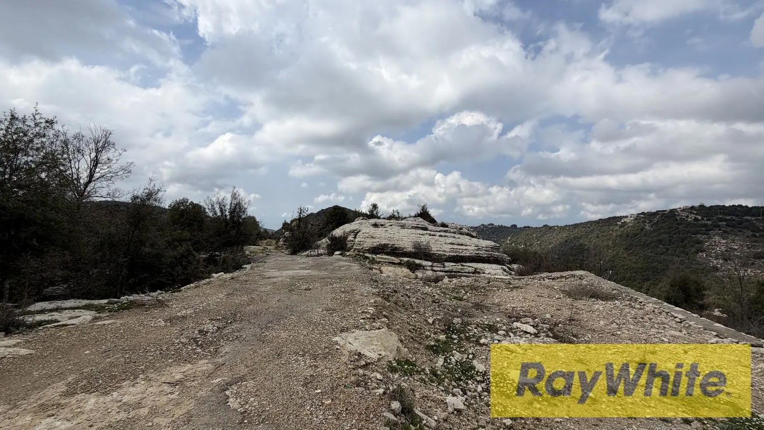 Land For Sale In Mechmech Jbeil — الصورة 5