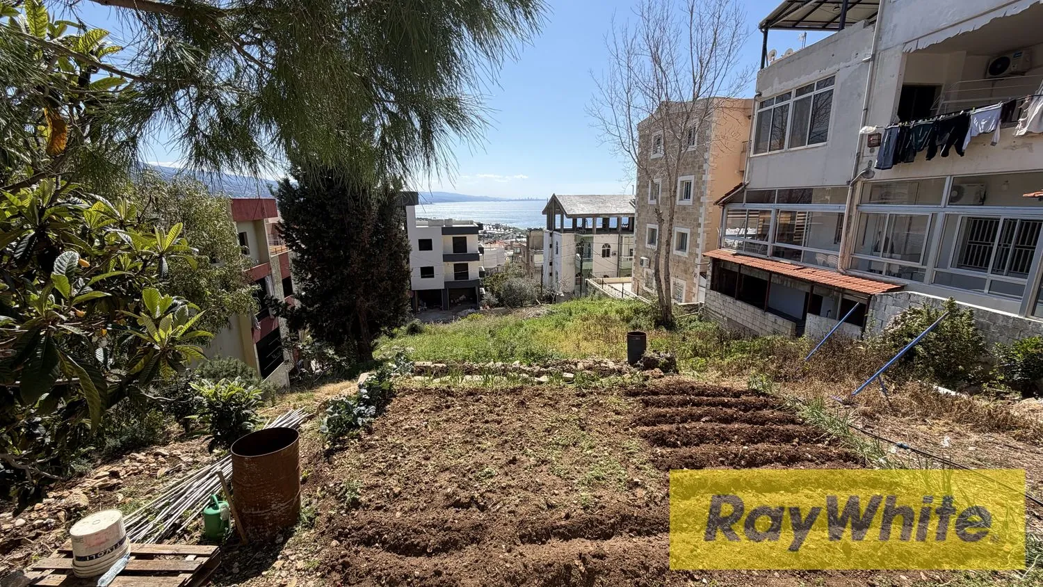 Land For Sale In Amchit Jbeil — الصورة 2