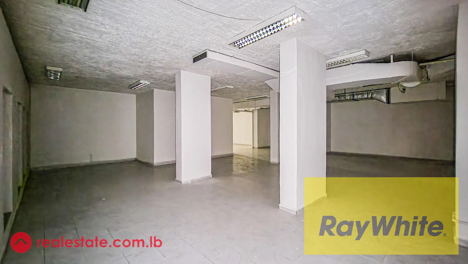 Shop For Rent In Achrafieh — الصورة 3