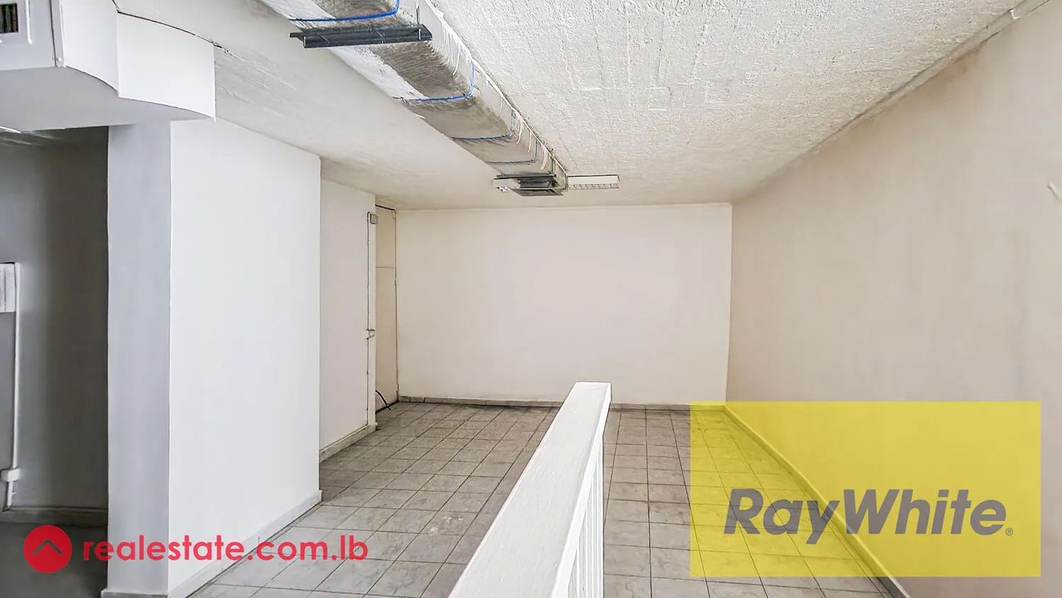 Shop For Rent In Achrafieh — الصورة 5