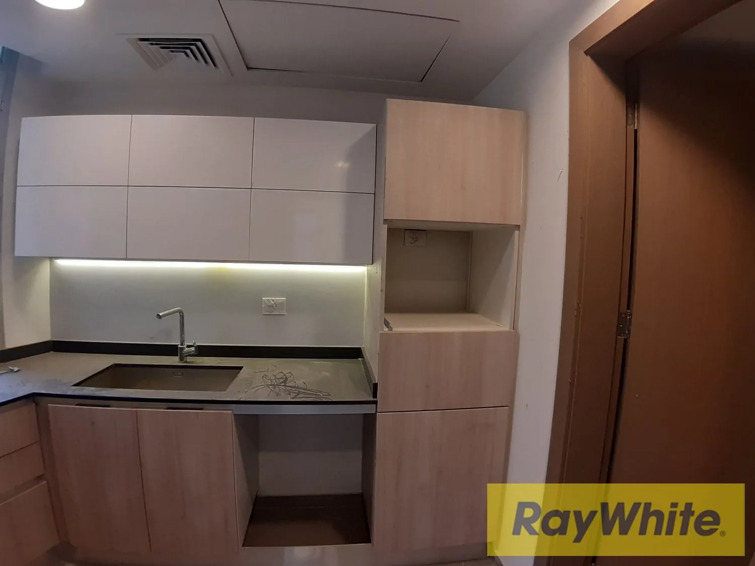 Cozy Apartment In Achrafieh For Rent — photo 4