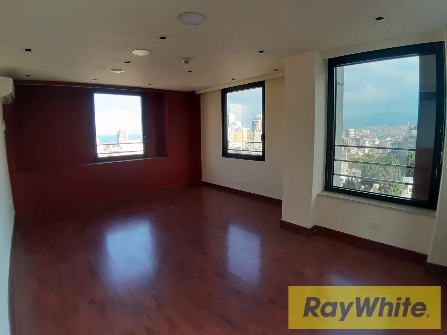 Spacious Duplex Office For Rent In Achrafieh — photo 4