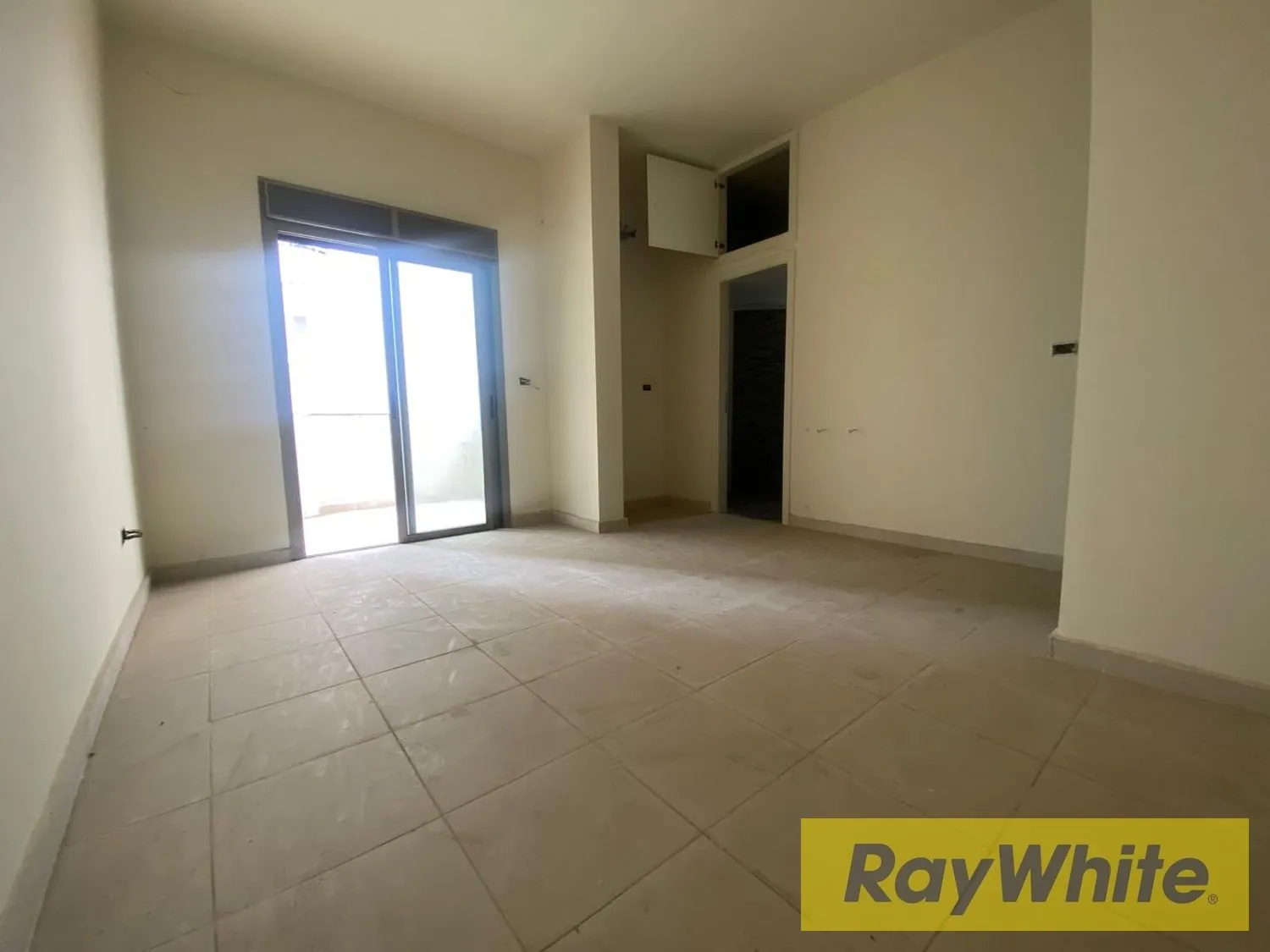 Spacious Apartment With Terrace For Sale In Dik El Mehdi| Payment Plan — الصورة 2