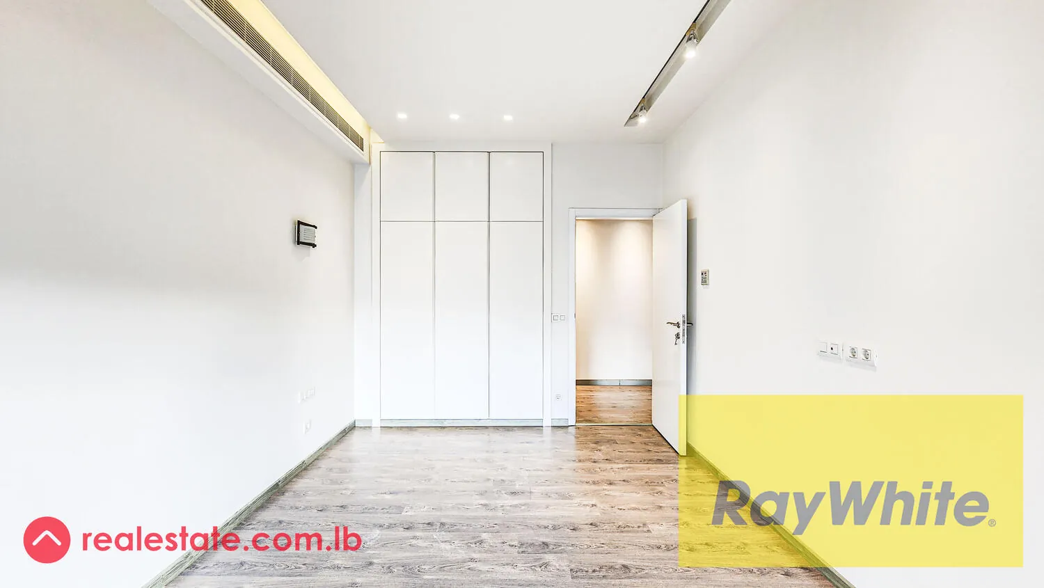 Duplex For Rent In Achrafieh — الصورة 3