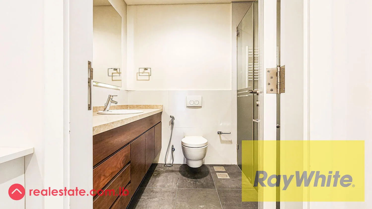 Duplex For Rent In Achrafieh — الصورة 4