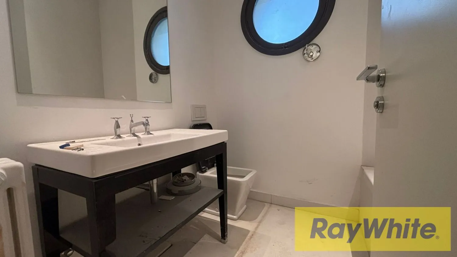 Apartment For Sale In Badaro — الصورة 2