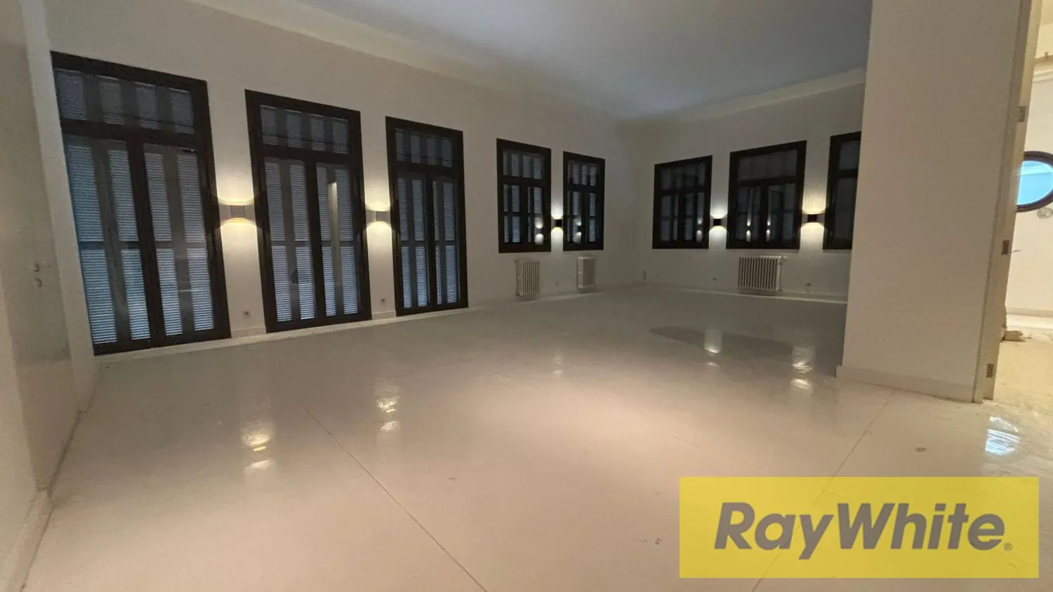 Apartment For Sale In Badaro — الصورة 3