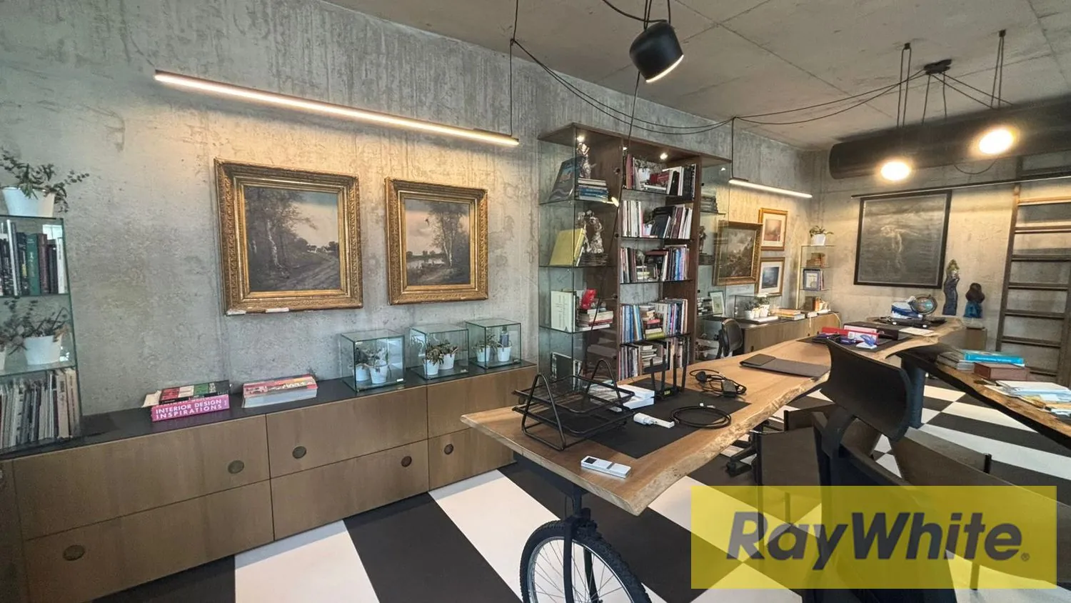 Office For Rent In Badaro — الصورة 5